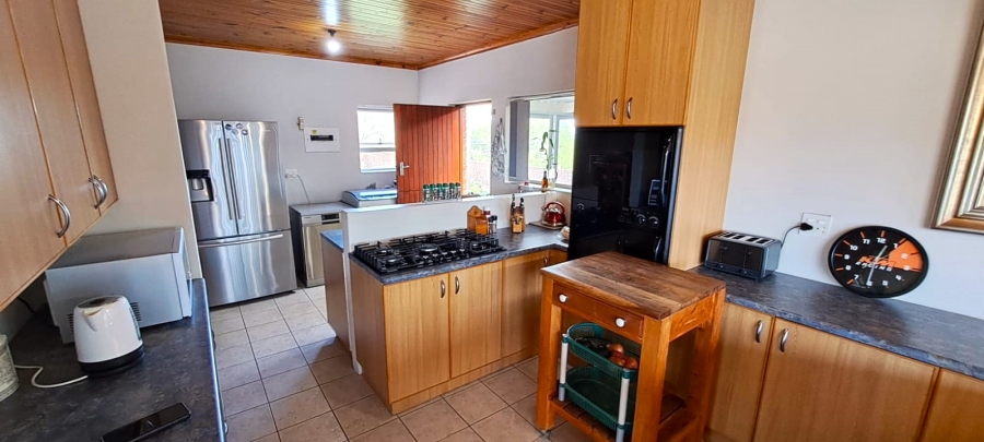 3 Bedroom Property for Sale in Paradise Beach Eastern Cape